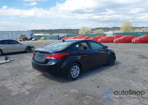 2013 Hyundai Elantra Gls z USA, uszkodzony, nr VIN KMHDH4AE4DU497690